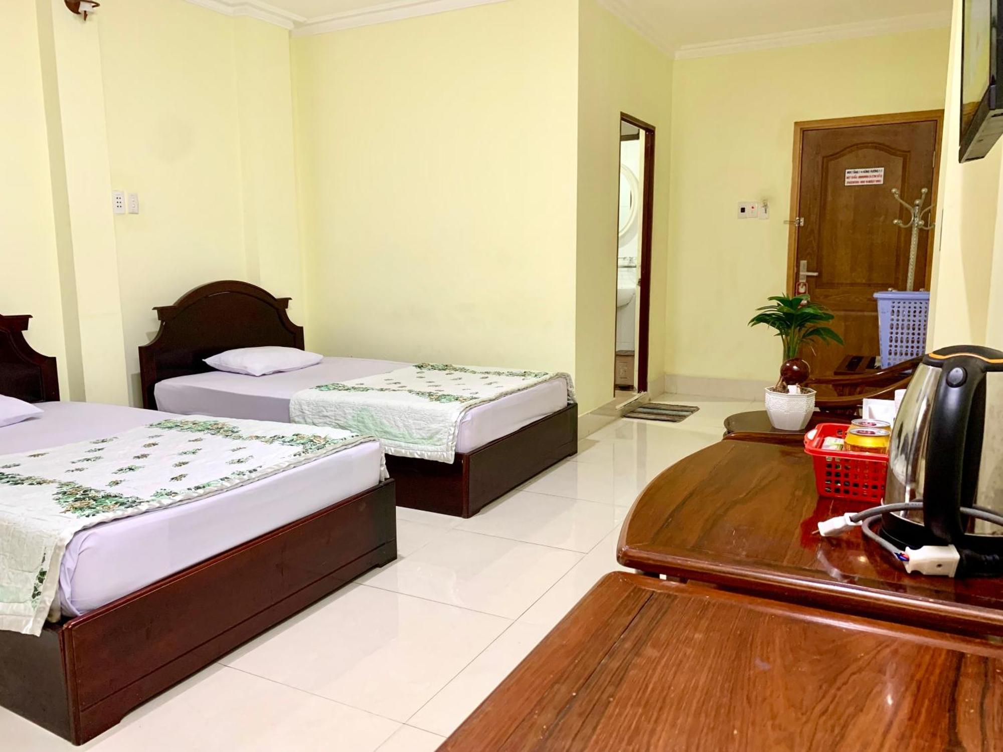 Hung Vuong Hotel Ben Tre Екстериор снимка